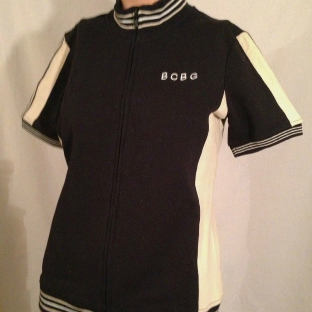 BCBG MAX AZRIA BLACK & IVORY SHORT SLEEVE ACTIVE WEAR JACKET